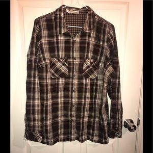 Maurice’s Women’s 1x button down light weight shir